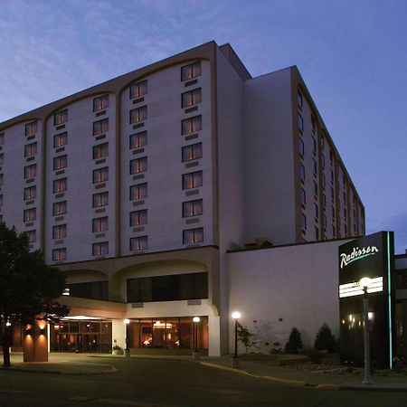 Radisson Hotel Bismarck Exterior foto